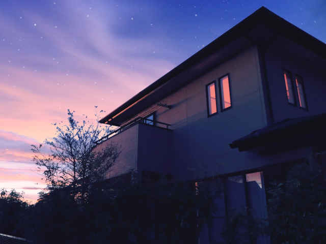 夕暮れの住宅イメージ写真